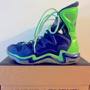 Under Armour men’s High top Charge BB indigo/lime